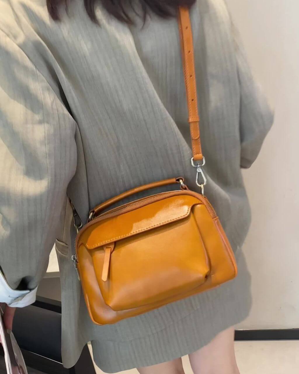 Clavia Sunset Yellow Leather Camera Crossbody Bag – Bright Multi-Compartment Crossbody for Women NZ