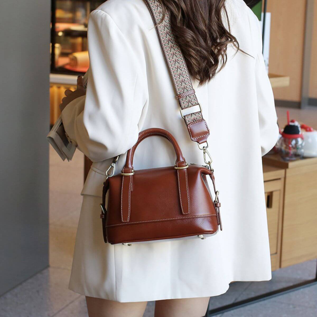 Metro Classic Full-Grain Leather Handbag - Caramel Brown
