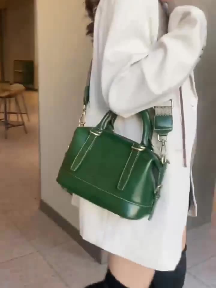 Metro Classic Full-Grain Leather Handbag - Emerald Green