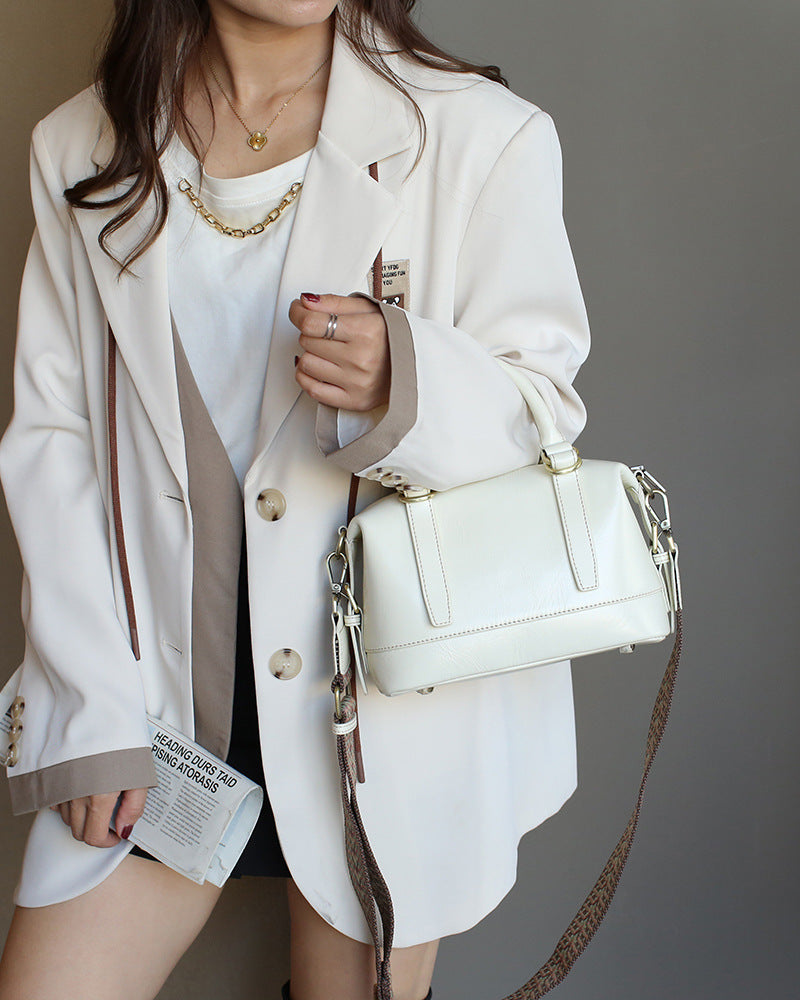 Metro Classic Full-Grain Leather Handbag - Ivory White